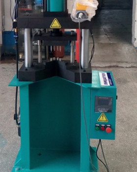 國內(nèi)有哪些鉚接機(jī)生產(chǎn)制造商？