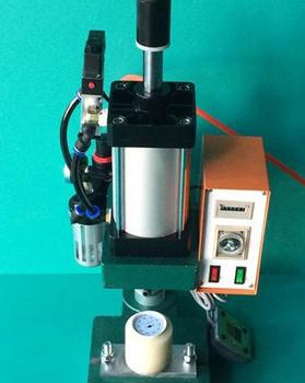 為何液壓鉚接機(jī)采用遠(yuǎn)程無壓卸荷呢?