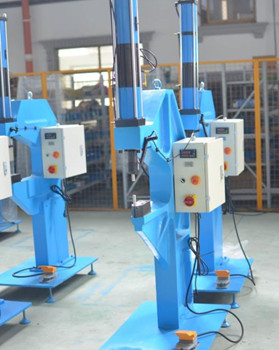 鉚接機定制時需要注意哪些？這幾個方面需留意！