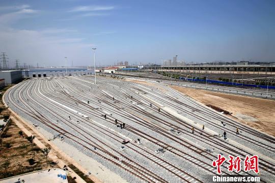 圖為俯瞰基地?！堖h(yuǎn) 攝