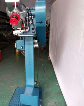 徑向鉚接機(jī)讓繞線木軸組裝更快捷和簡便！