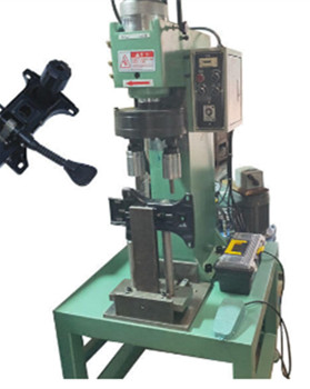 國(guó)產(chǎn)液壓鉚接機(jī)多少錢一臺(tái)？