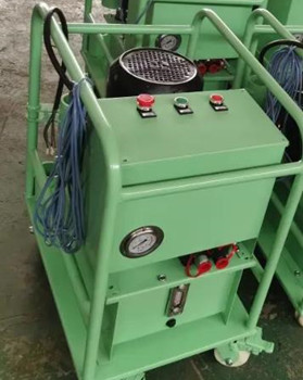 鉚接機(jī)鉚接后鉚釘開裂的原因有哪些？