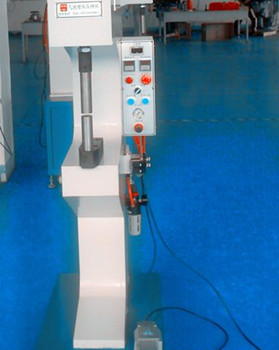 氣壓鉚接機運行前需做好哪些準備工作？