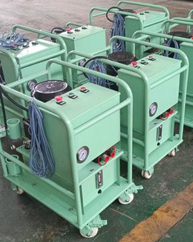 在合肥怎么才能購(gòu)買到滿意的液壓鉚接機(jī)？